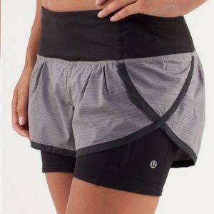 Lululemon gray and black work out shorts